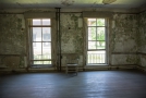 Large room - single chair